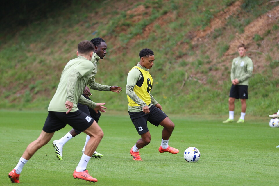 Training Gallery | Pre Torquay United (A)