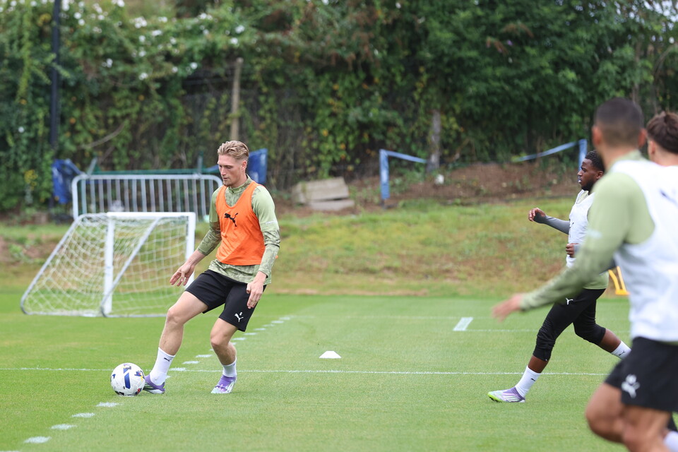 Training Gallery | Pre Torquay United (A)