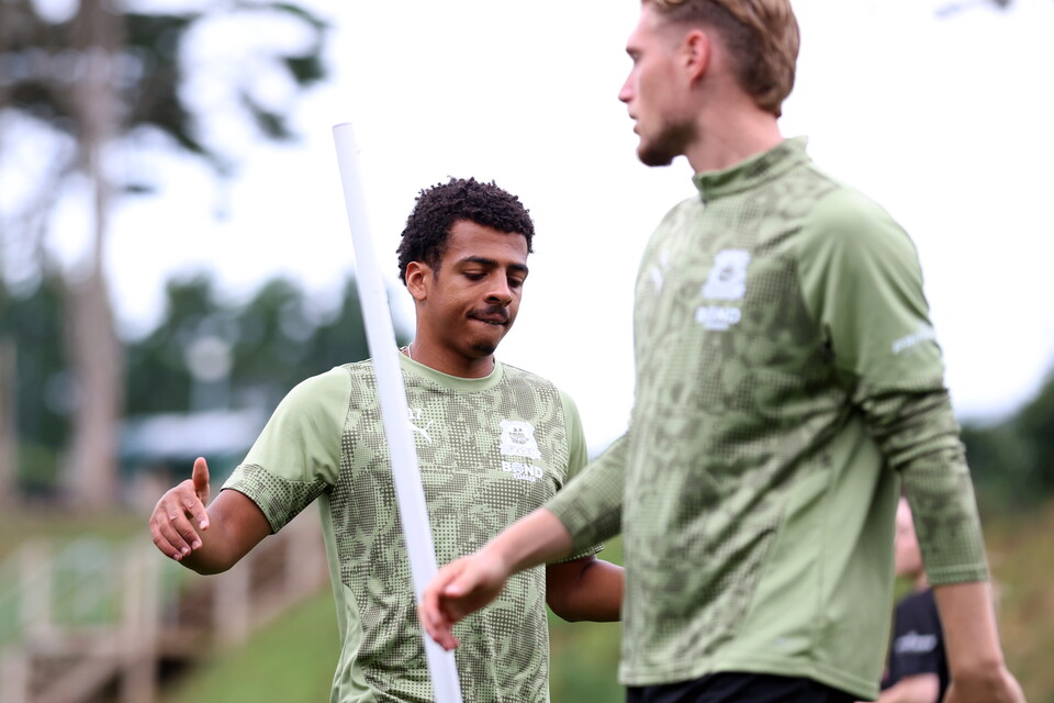 Training Gallery | Pre Barnsley (H)