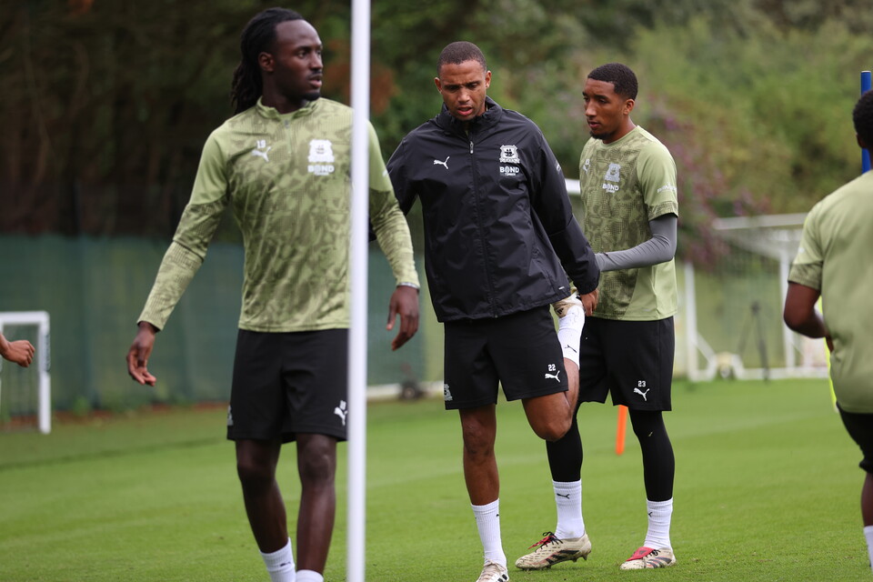 Training Gallery | Pre Barnsley (H)