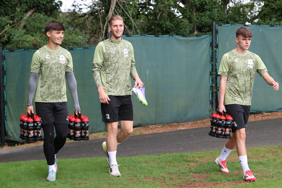 Training Gallery | Pre Barnsley (H)