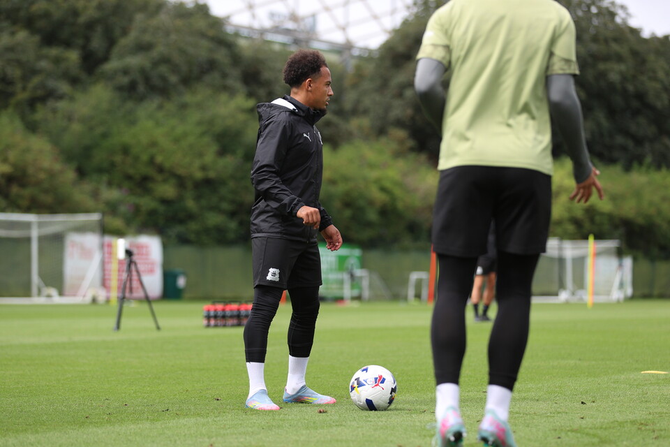 Training Gallery | Pre Barnsley (H)