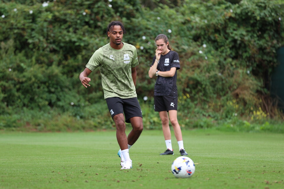 Training Gallery | Pre Barnsley (H)