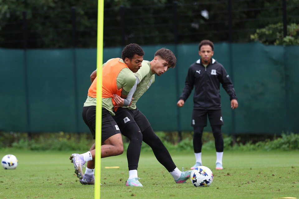 Training Gallery | Pre Barnsley (H)