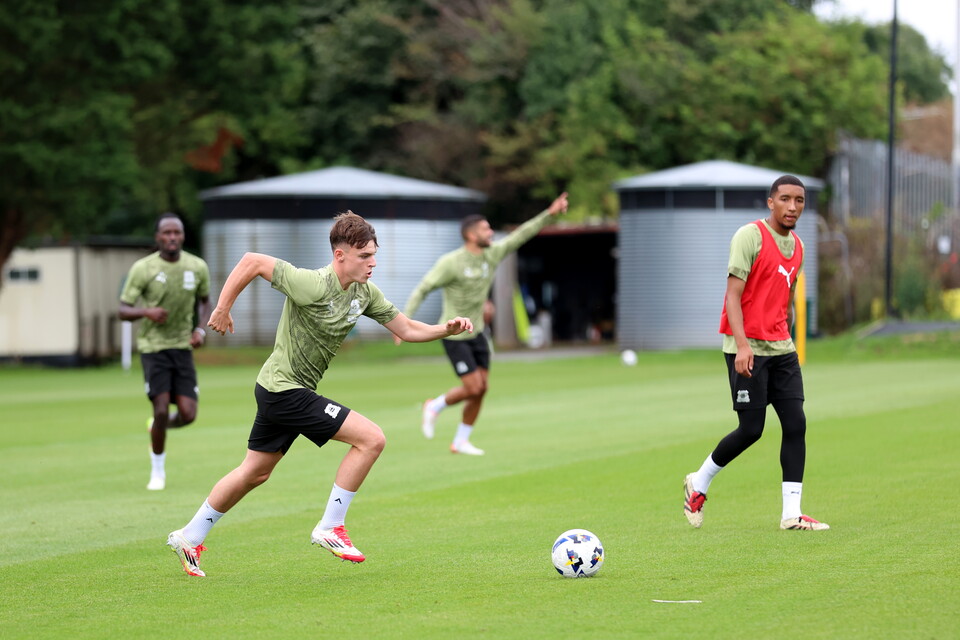 Training Gallery | Pre Barnsley (H)