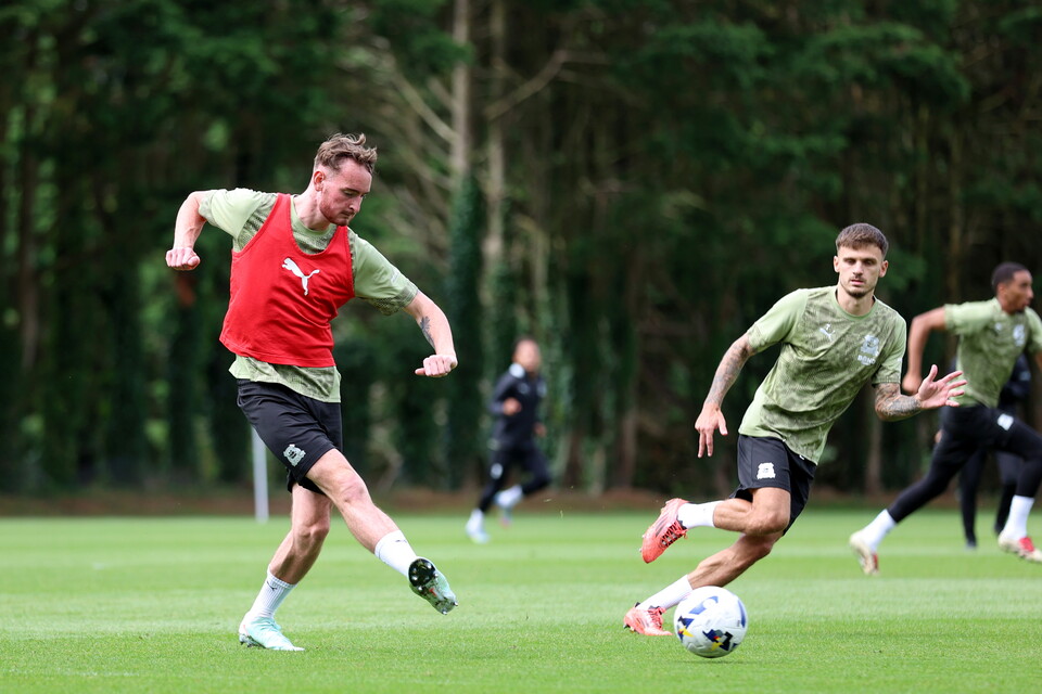 Training Gallery | Pre Barnsley (H)