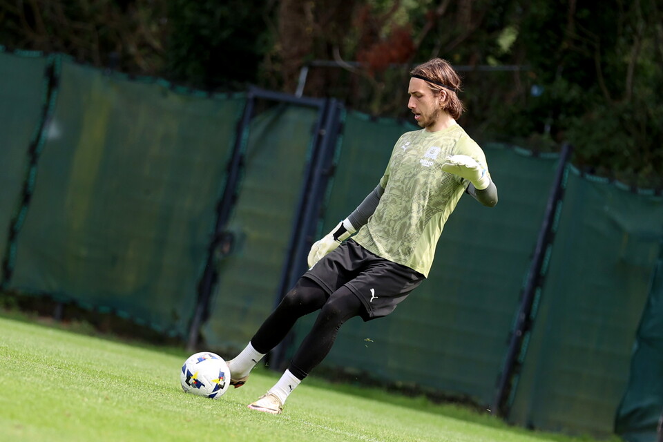 Training Gallery | Pre Barnsley (H)