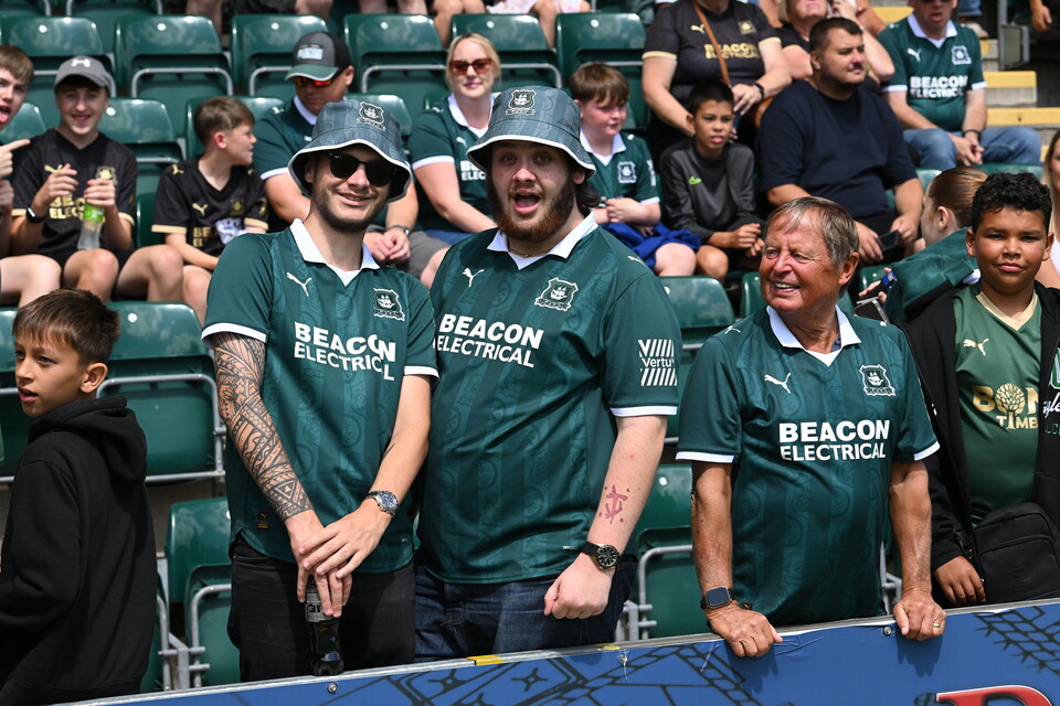 Fan Gallery | Bristol City (H)