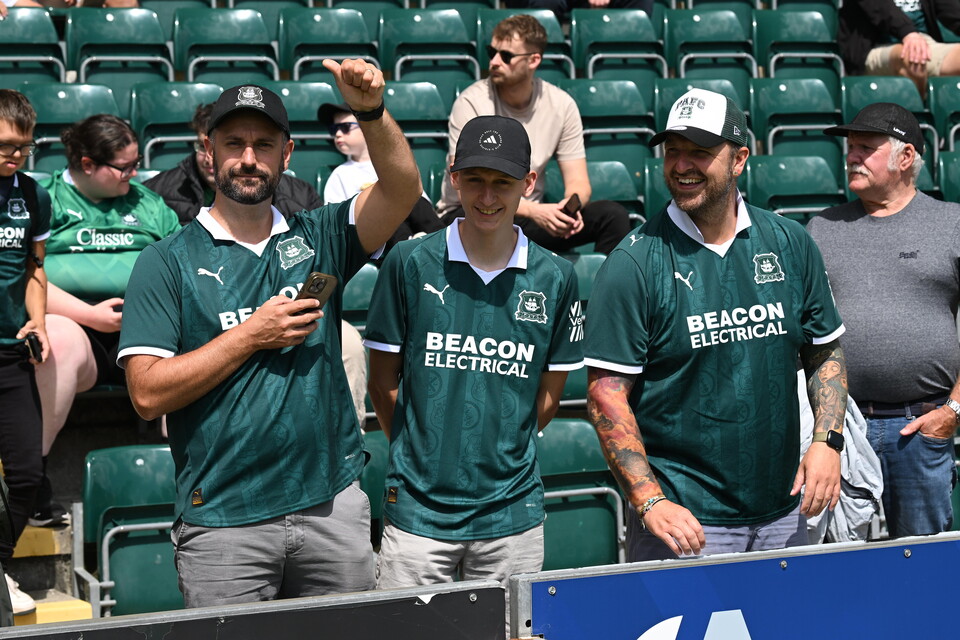 Fan Gallery | Bristol City (H)