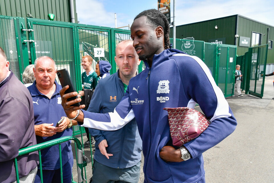 Fan Gallery | Bristol City (H)