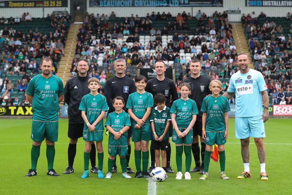 Gallery | Celebrities v Forever Green