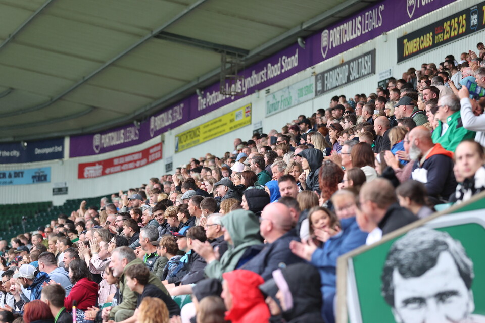 Gallery | Celebrities v Forever Green