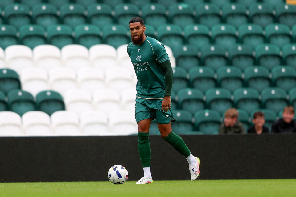 Gallery | Celebrities v Forever Green