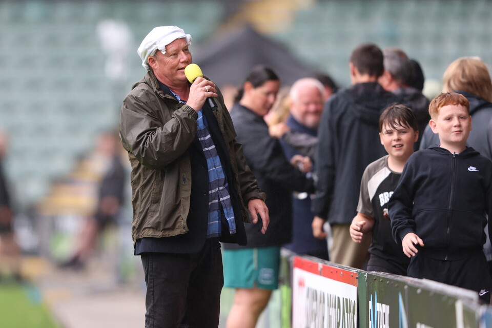 Gallery | Celebrities v Forever Green