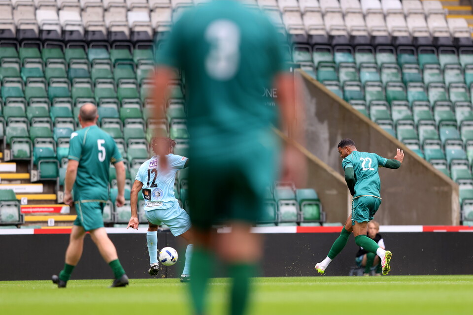 Gallery | Celebrities v Forever Green