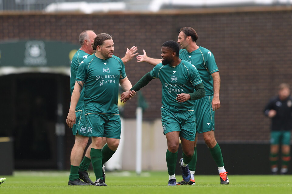 Gallery | Celebrities v Forever Green