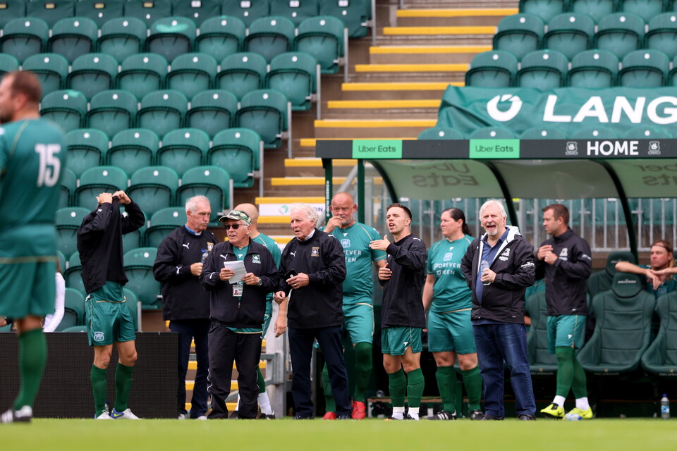 Gallery | Celebrities v Forever Green