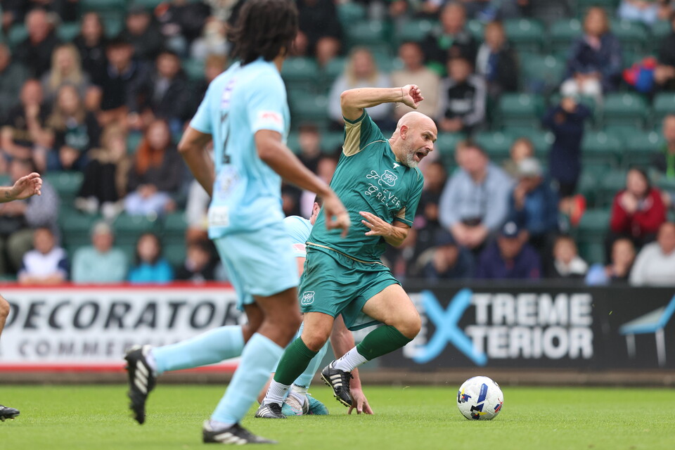 Gallery | Celebrities v Forever Green