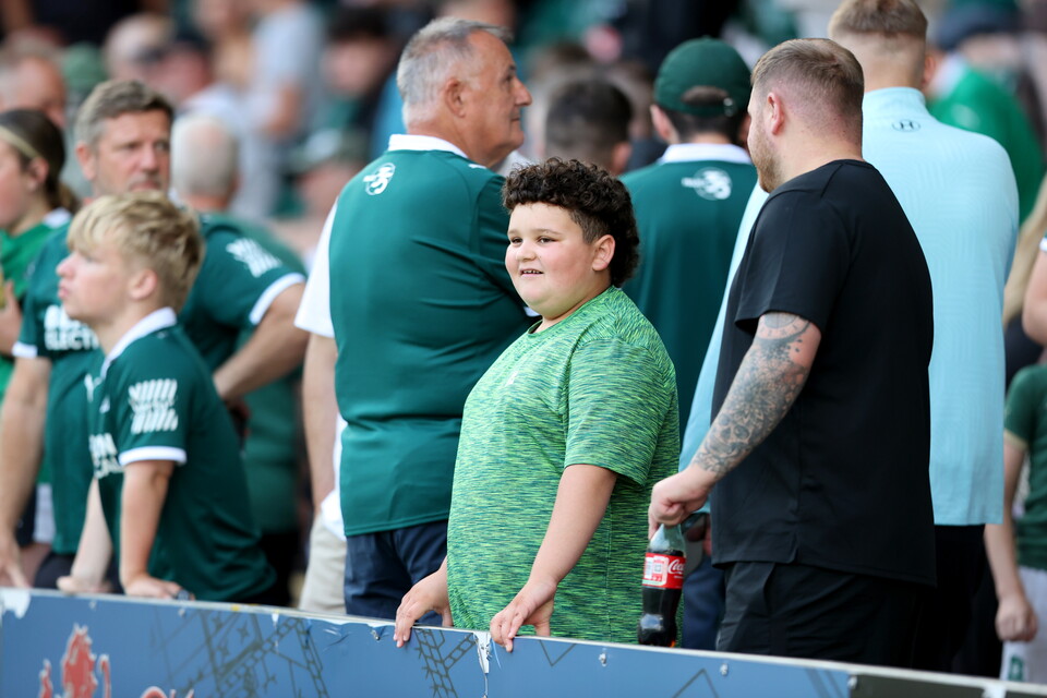 Fan Gallery | Queens Park Rangers (H)