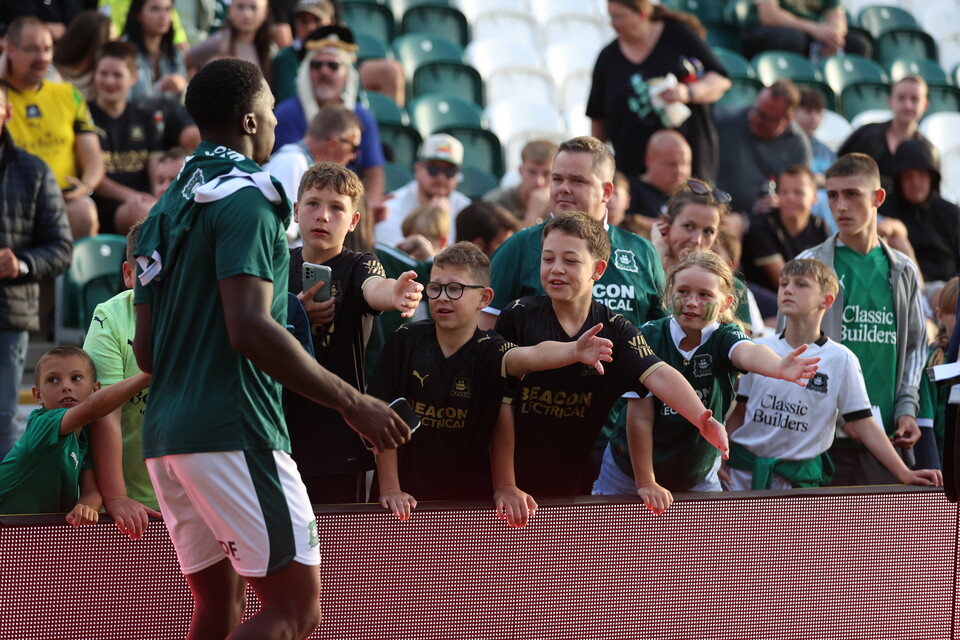 Match Gallery | Queens Park Rangers (H)