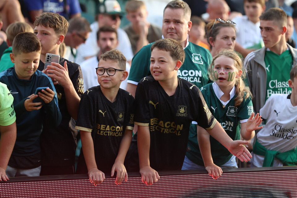 Fan Gallery | Queens Park Rangers (H)