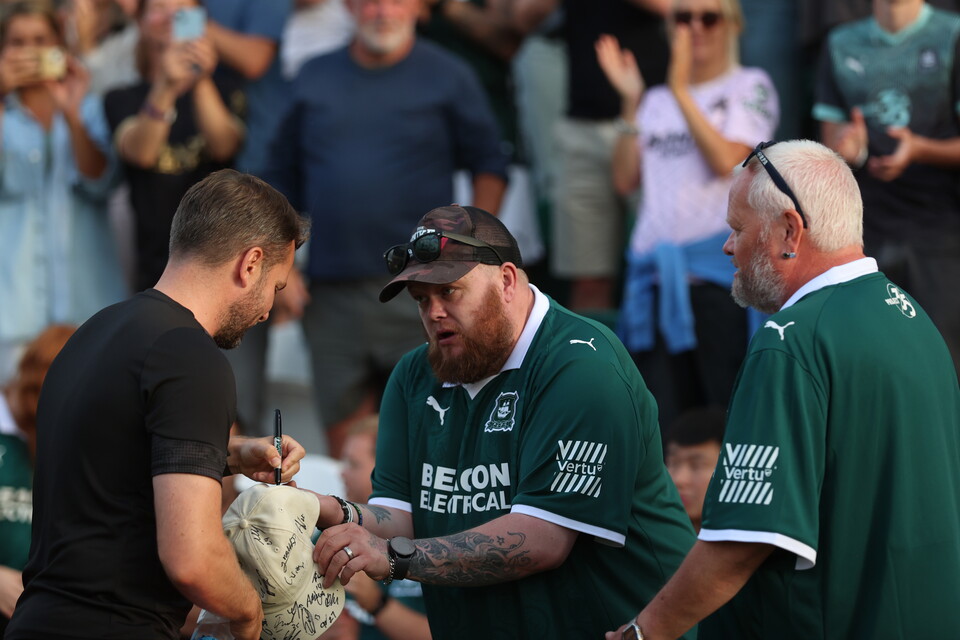 Match Gallery | Queens Park Rangers (H)