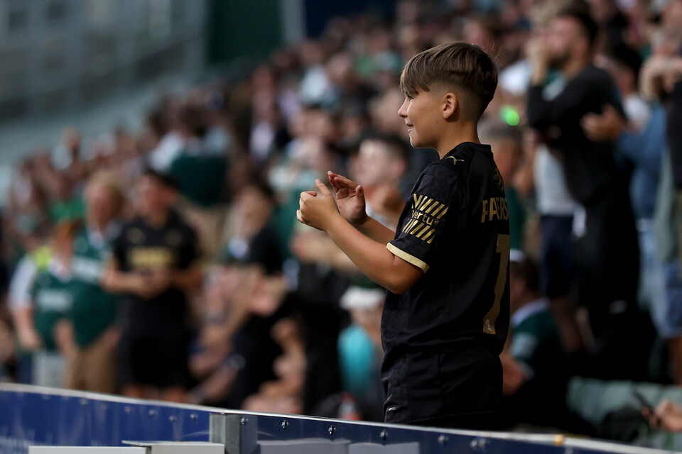 Fan Gallery | Queens Park Rangers (H)