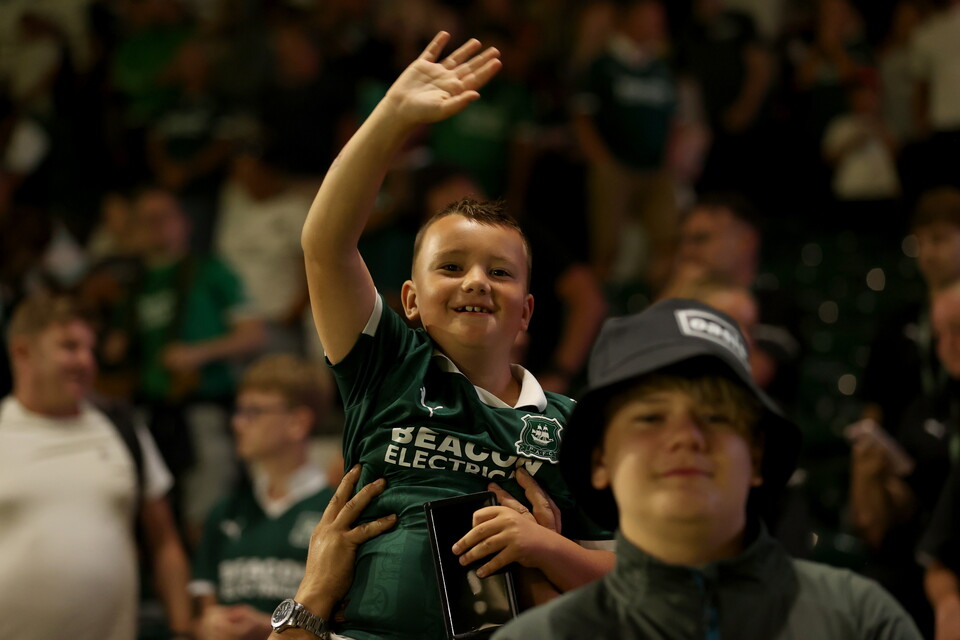 Fan Gallery | Queens Park Rangers (H)