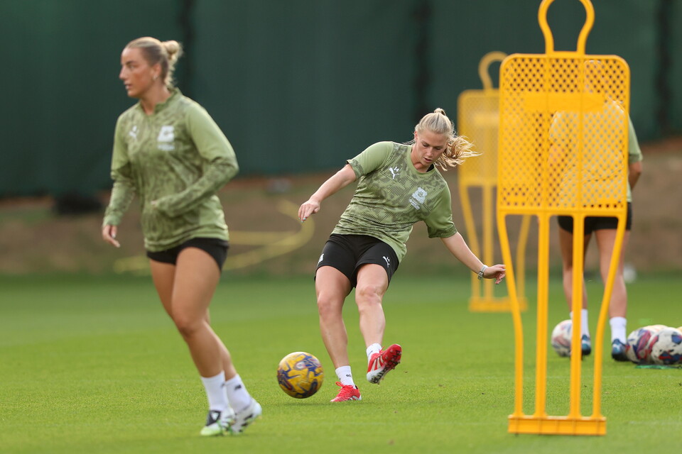 Training Gallery | Pre Hashtag United (H)