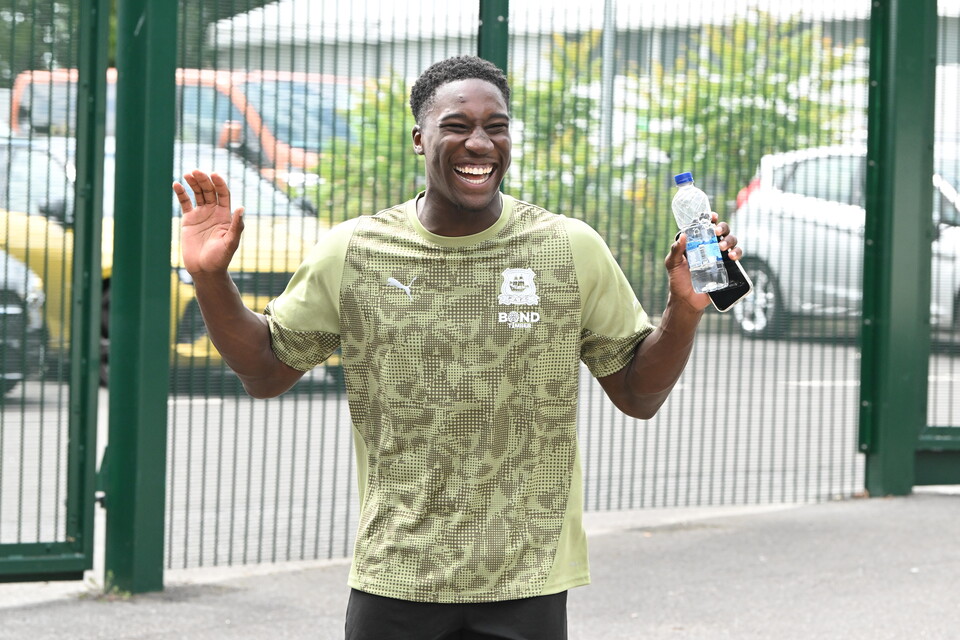 Match Gallery | Barnsley (H)