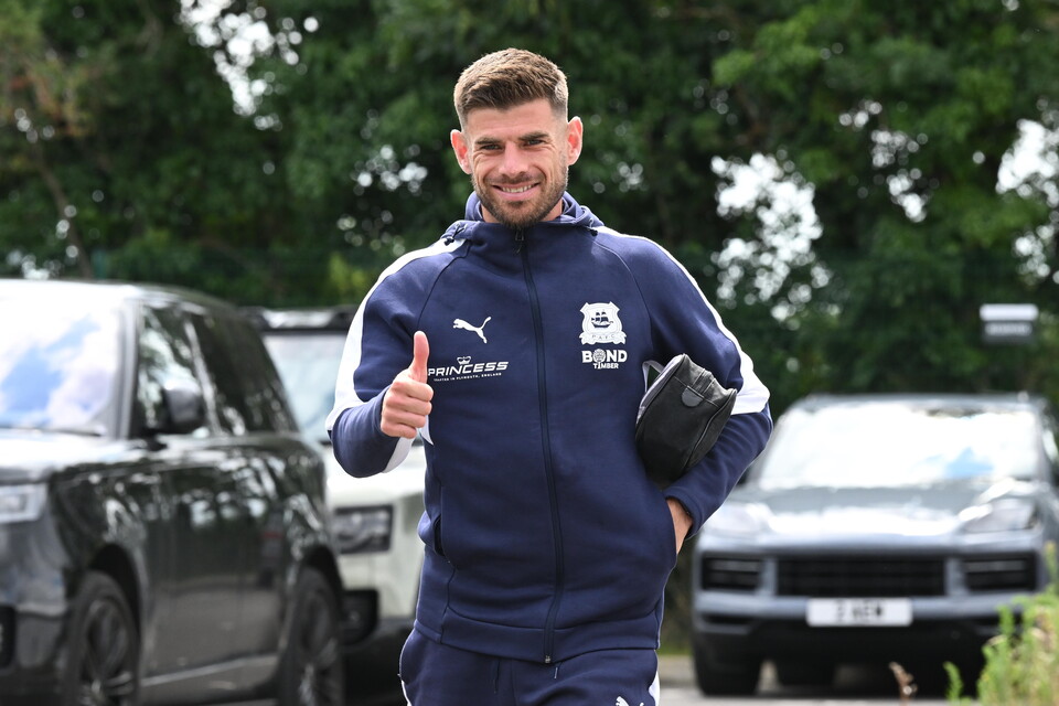 Match Gallery | Barnsley (H)