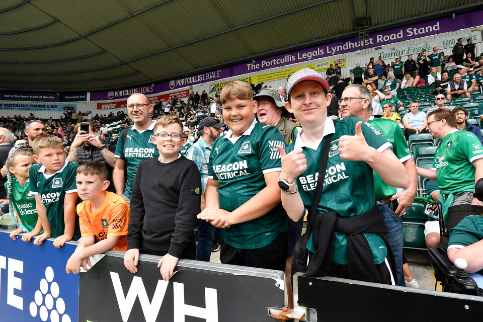 Fan Gallery | Barnsley (H)