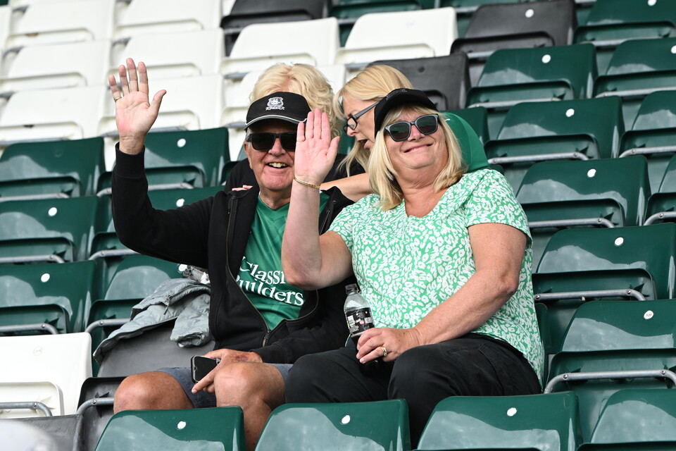 Fan Gallery | Barnsley (H)