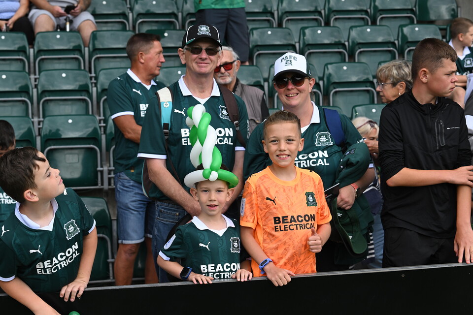 Fan Gallery | Barnsley (H)