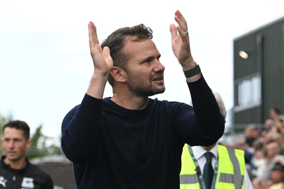 Match Gallery | Barnsley (H)