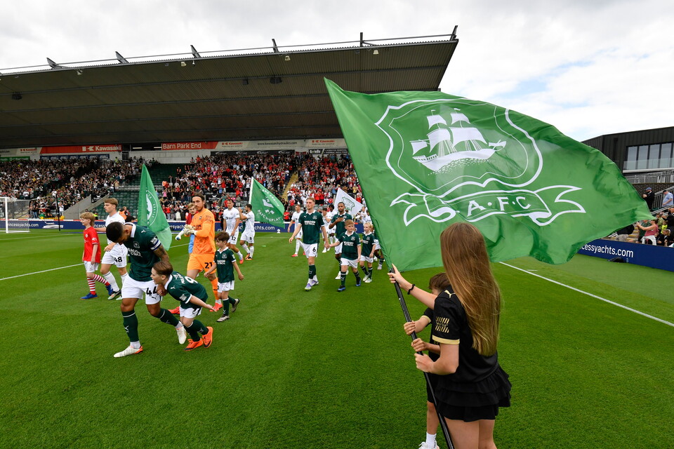 Match Gallery | Barnsley (H)