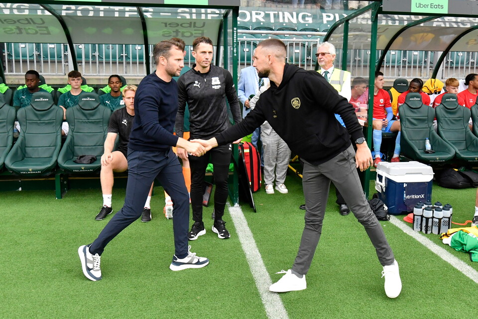 Match Gallery | Barnsley (H)