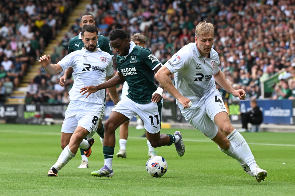 Match Gallery | Barnsley (H)