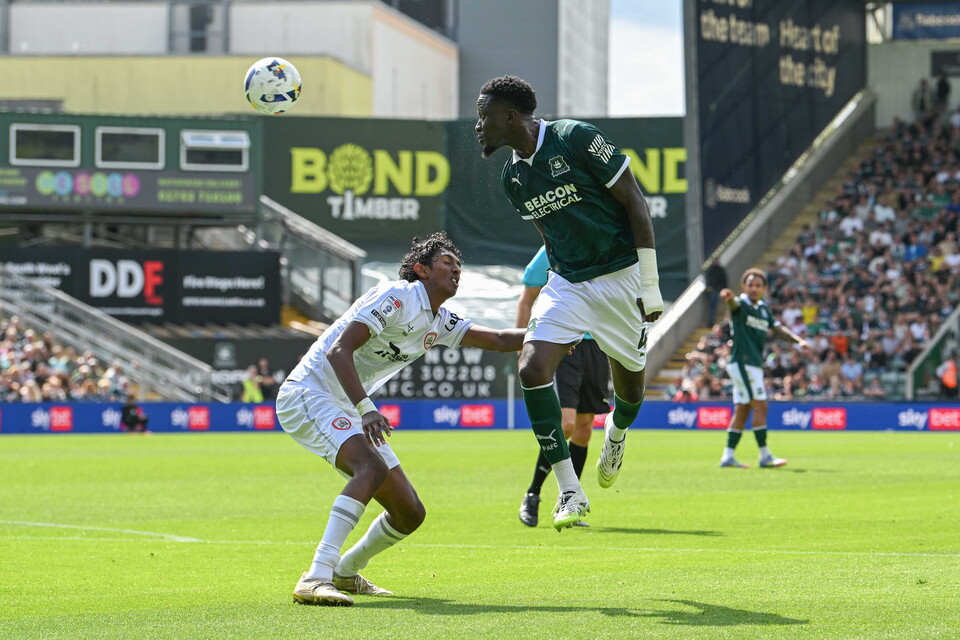 Match Gallery | Barnsley (H)