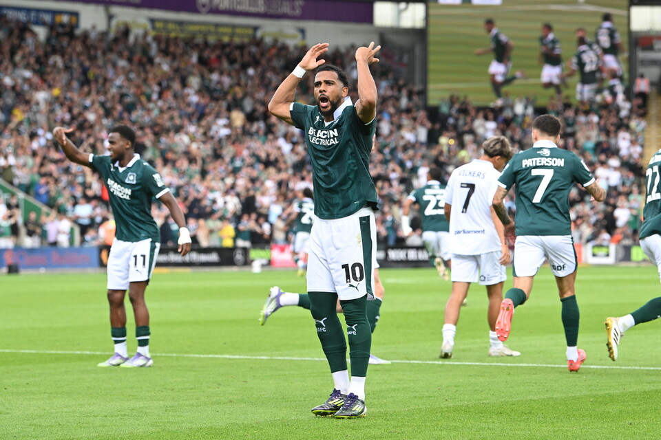 Match Gallery | Barnsley (H)