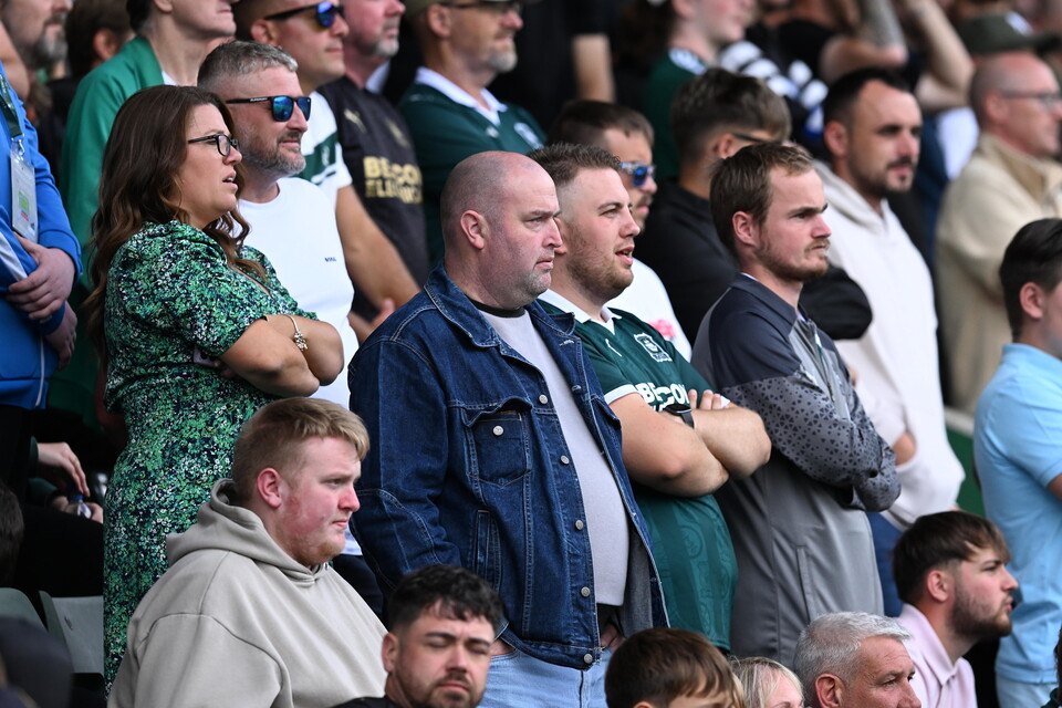 Fan Gallery | Barnsley (H)