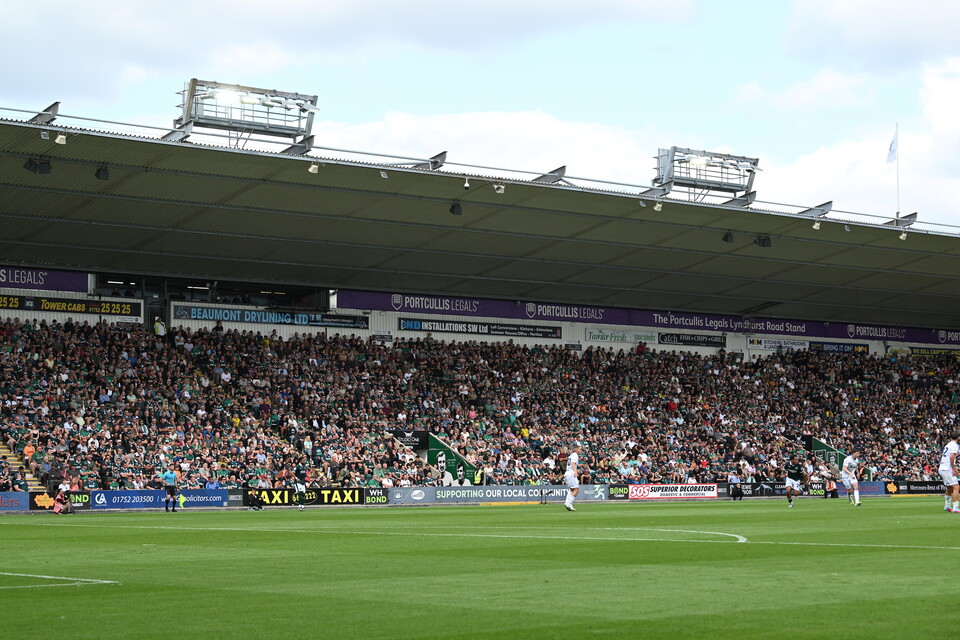 Match Gallery | Barnsley (H)