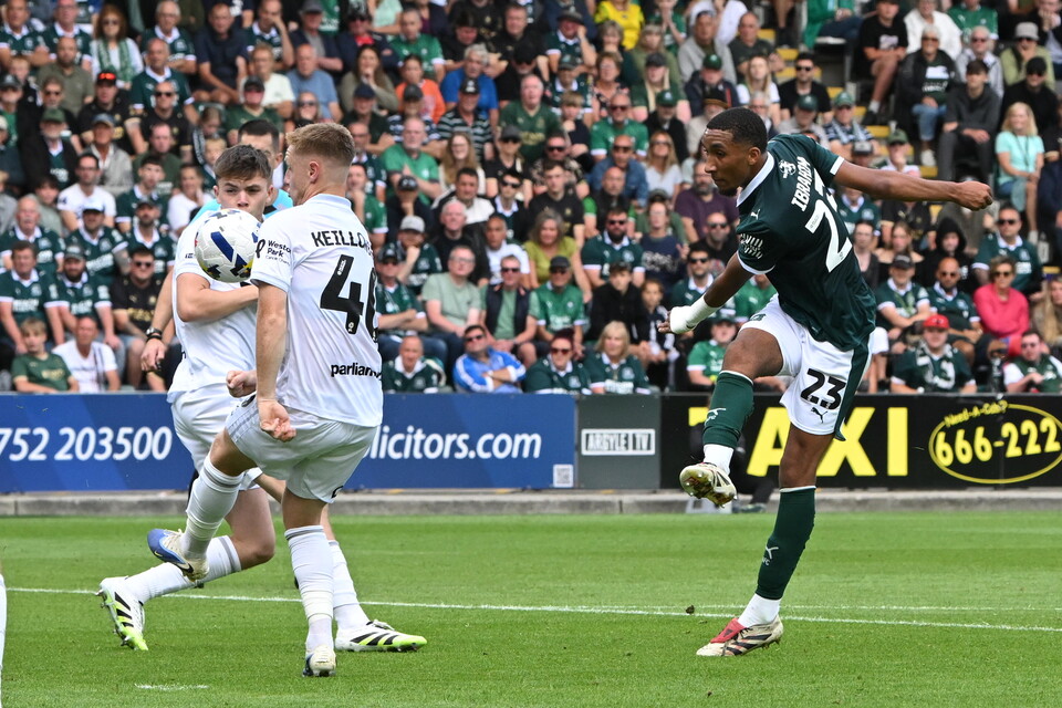 Match Gallery | Barnsley (H)