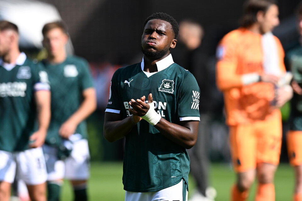 Match Gallery | Barnsley (H)