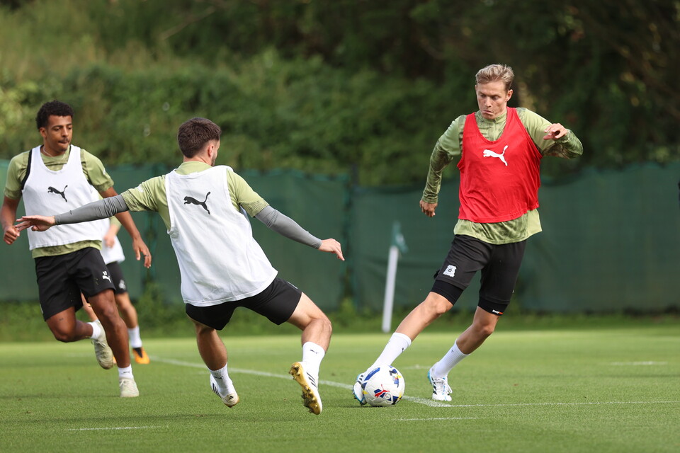 Training Gallery | Pre Stockport County (H)