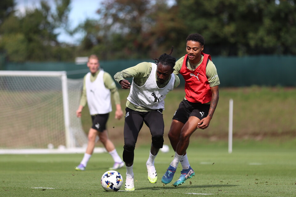 Training Gallery | Pre Stockport County (H)