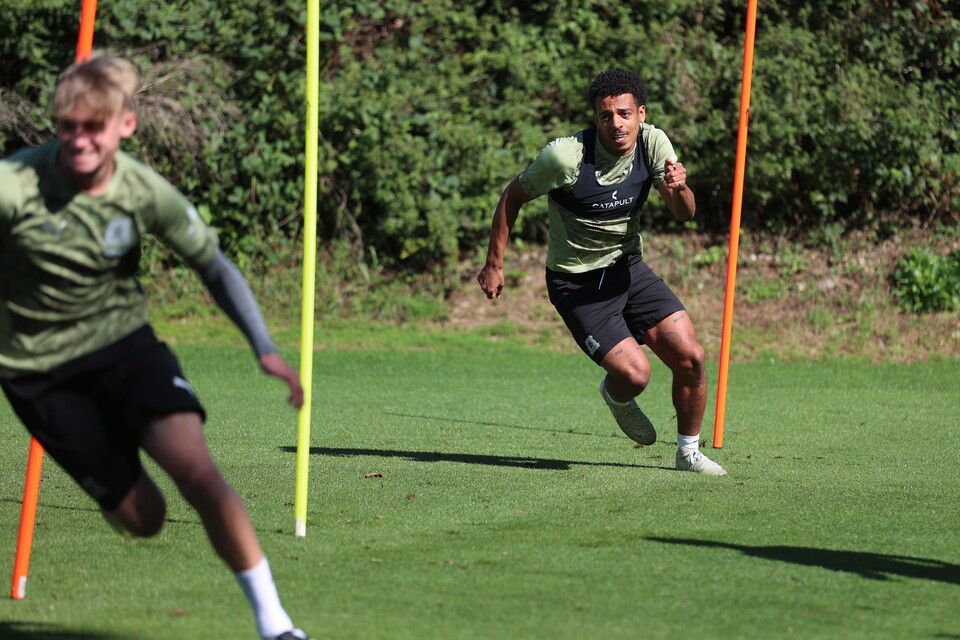 Training Gallery | Pre Stockport County (H)