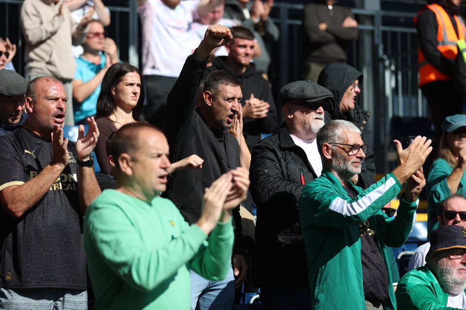 Fan Gallery | Luton Town (A)