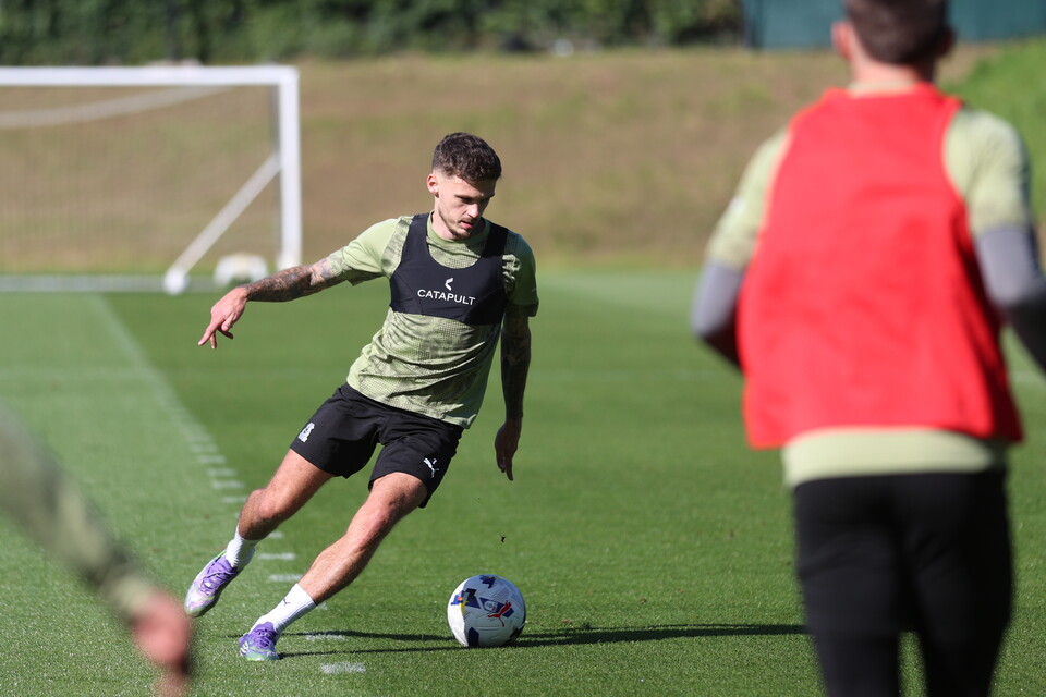 Training Gallery | Pre Burton Albion (A)