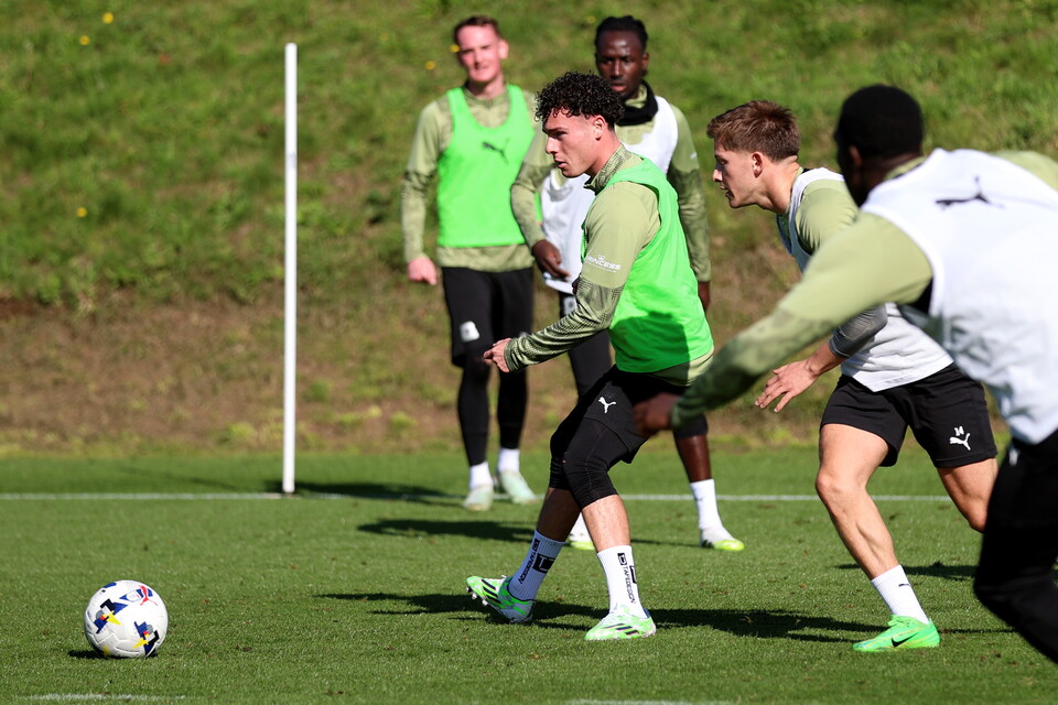 Training Gallery | Pre Burton Albion (A)